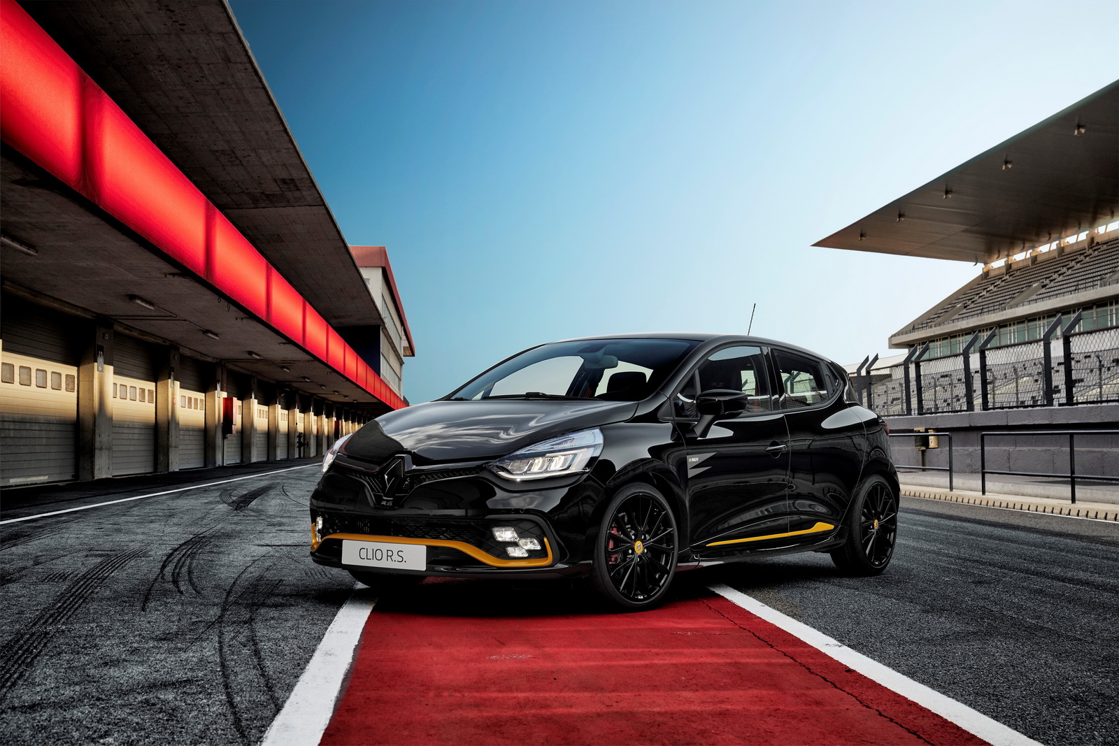 RENAULT CLIO RS 18